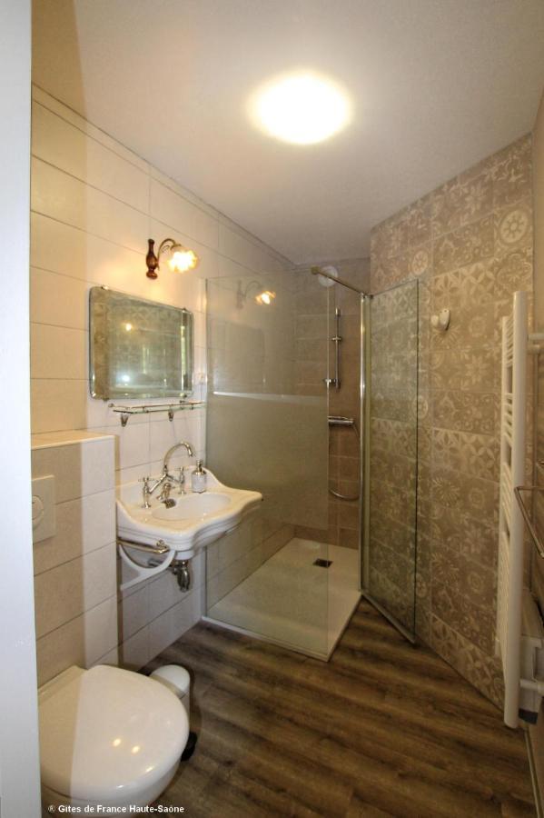 Bed and Breakfast Au Fil Du Temps Fougerolles-Saint-Valbert Exterior foto
