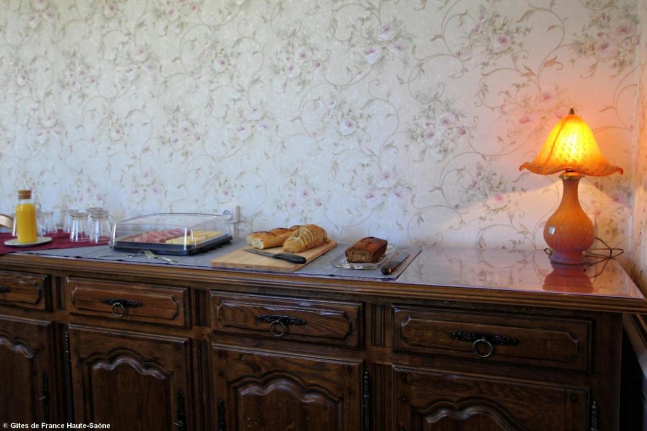 Bed and Breakfast Au Fil Du Temps Fougerolles-Saint-Valbert Exterior foto