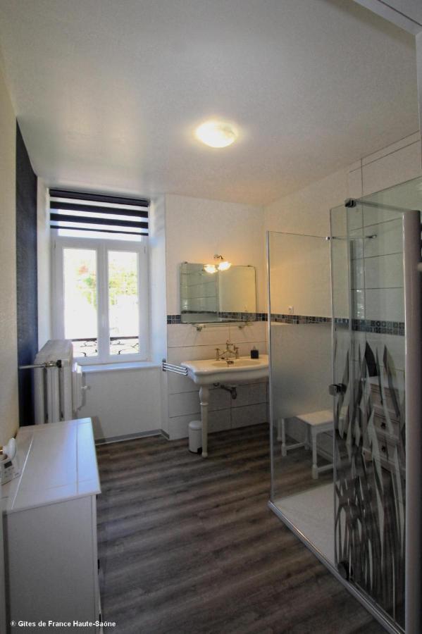 Bed and Breakfast Au Fil Du Temps Fougerolles-Saint-Valbert Exterior foto
